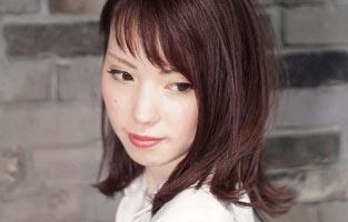 アドミオカラー