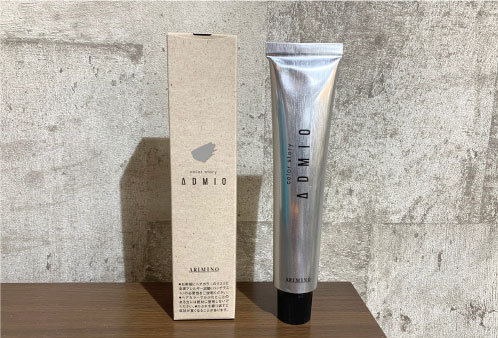 アドミオカラー